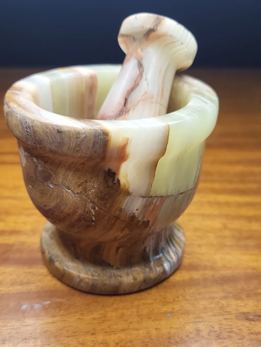 Hand Carved Onyx Mortar and Pestle in Cream and Brown